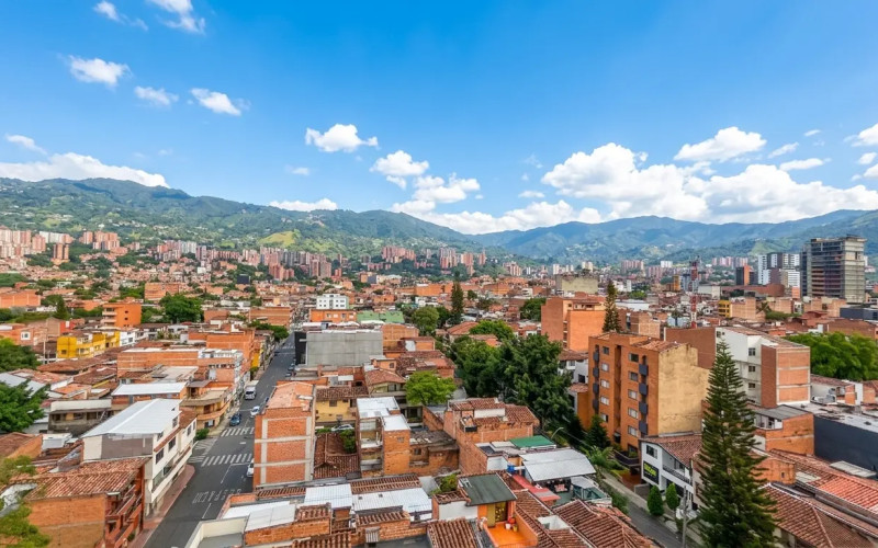 174 m2 Duplex Penthouse for Sale in Envigado | Prime Location | 
