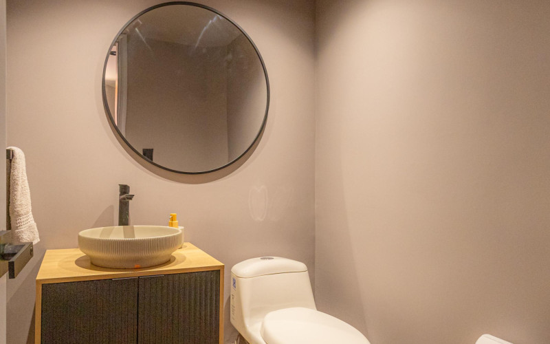 Renovated 165 m2 Apartment in El Tesoro, Medellin | 3 Bed + Den