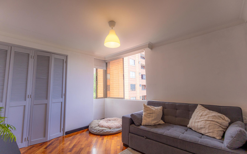 Renovated 165 m2 Apartment in El Tesoro, Medellin | 3 Bed + Den