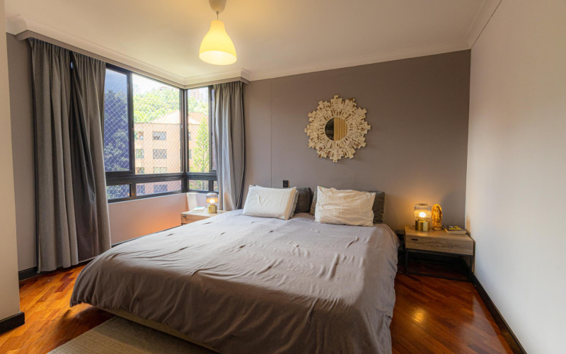 Renovated 165 m2 Apartment in El Tesoro, Medellin | 3 Bed + Den