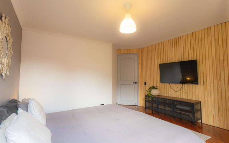 Renovated 165 m2 Apartment in El Tesoro, Medellin | 3 Bed + Den