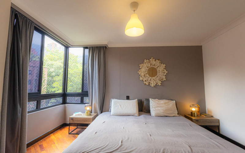 Renovated 165 m2 Apartment in El Tesoro, Medellin | 3 Bed + Den