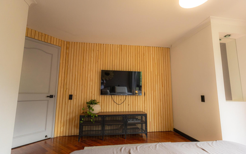 Renovated 165 m2 Apartment in El Tesoro, Medellin | 3 Bed + Den