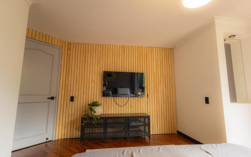 Renovated 165 m2 Apartment in El Tesoro, Medellin | 3 Bed + Den