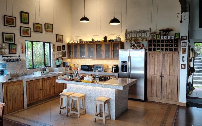 Luxury Estate in Santa Elena 8800 mts Facing Arví Park