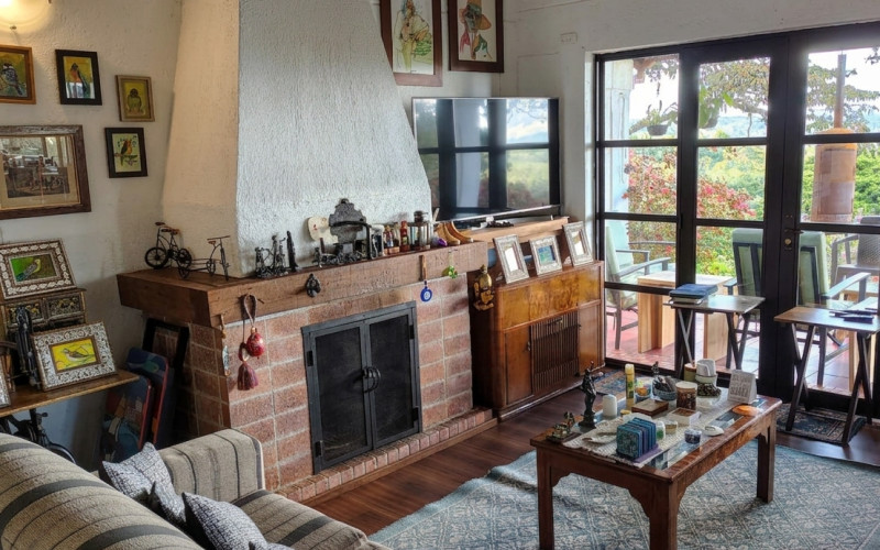 Luxury Estate in Santa Elena 8800 mts Facing Arví Park