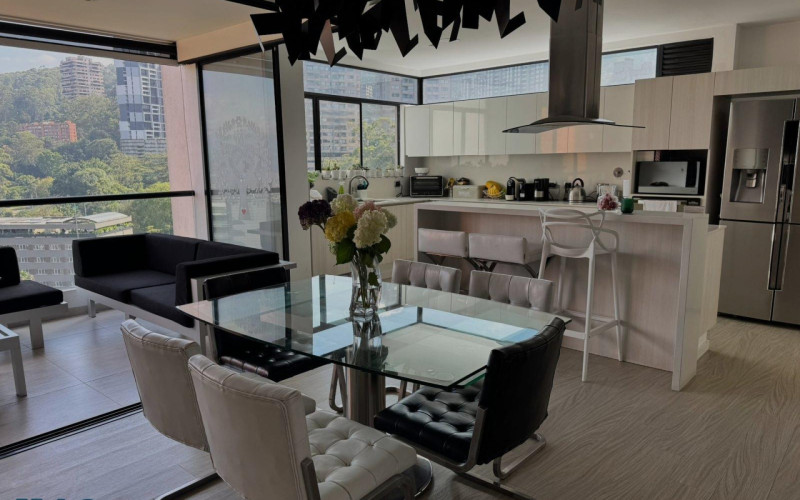 Apartamento en Medellín en Altos del Poblado