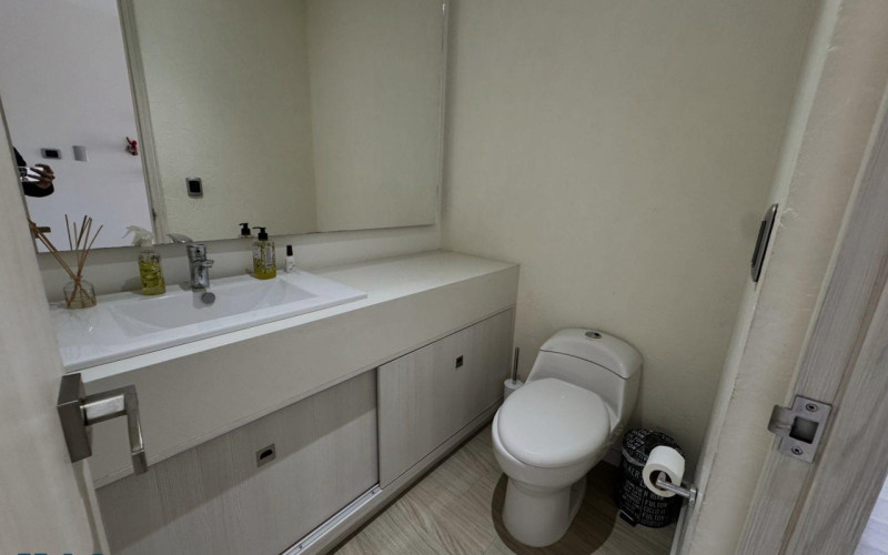Apartamento en Medellín en Altos del Poblado