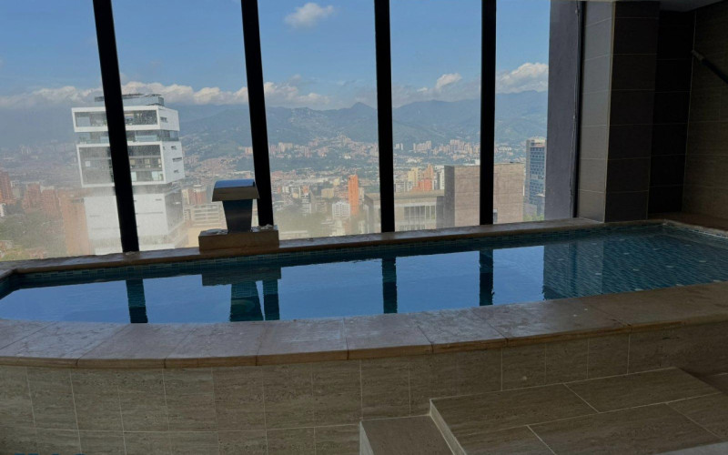 Apartamento en Medellín en Altos del Poblado