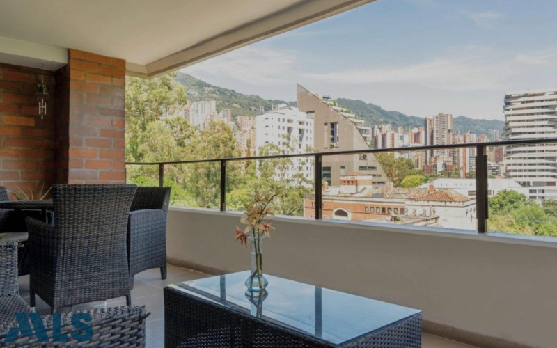 Apartamento en Medellín en Lalinde