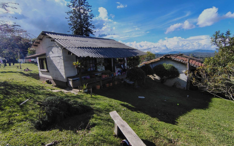 Casa en Santa Elena en Rural