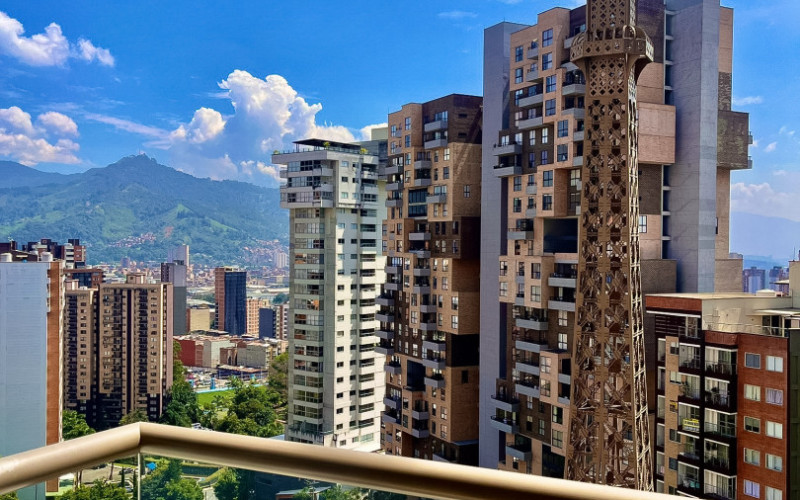Luxury Apartment for Sale in Sabaneta, Medellín | Paris Complex | 3 BR + View