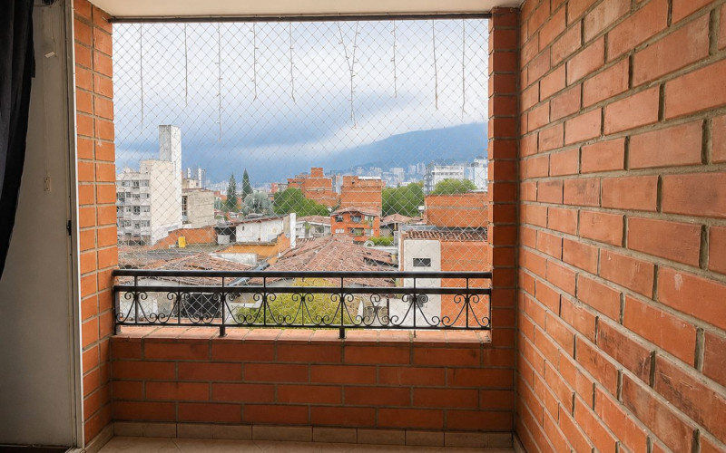 Apartment with Panoramic City Views in Laureles, Santa Teresita | 88m² | 