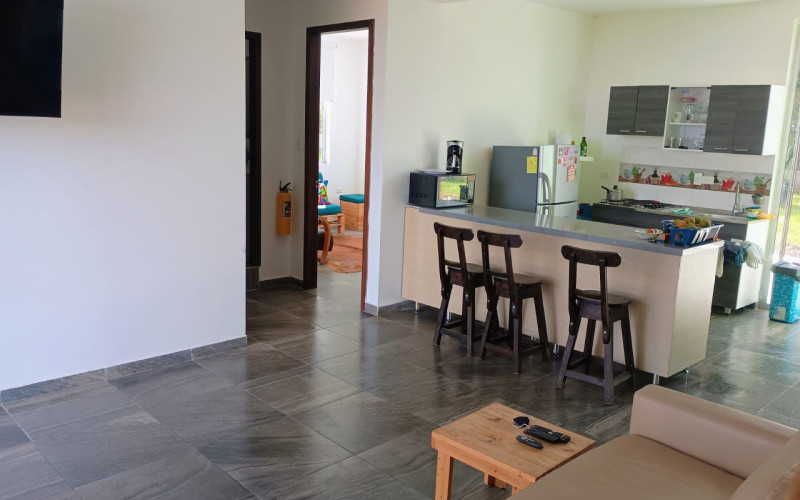 Country House in El Peñol | Rock View | Individual Deed & Short-Term Rentals Allowed (Chiquinquira)