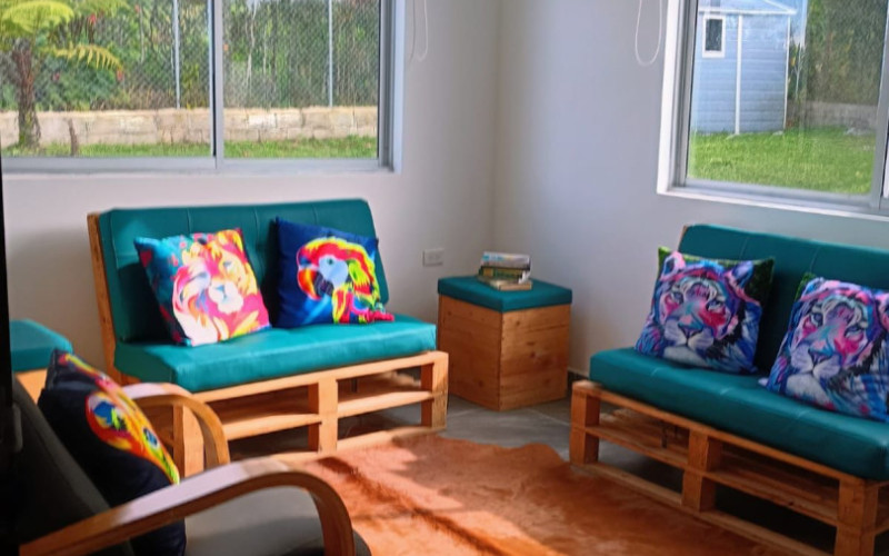 Country House in El Peñol | Rock View | Individual Deed & Short-Term Rentals Allowed (Chiquinquira)
