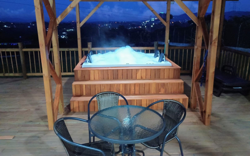 Country House in El Peñol | Rock View | Individual Deed & Short-Term Rentals Allowed (Chiquinquira)