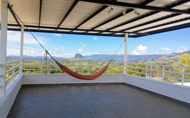 Country House in El Peñol | Rock View | Individual Deed & Short-Term Rentals Allowed (Chiquinquira)