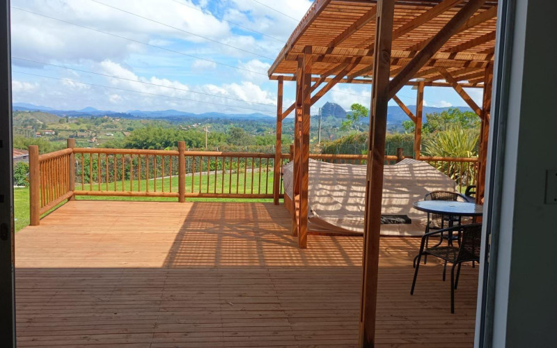 Country House in El Peñol | Rock View | Individual Deed & Short-Term Rentals Allowed (Chiquinquira)