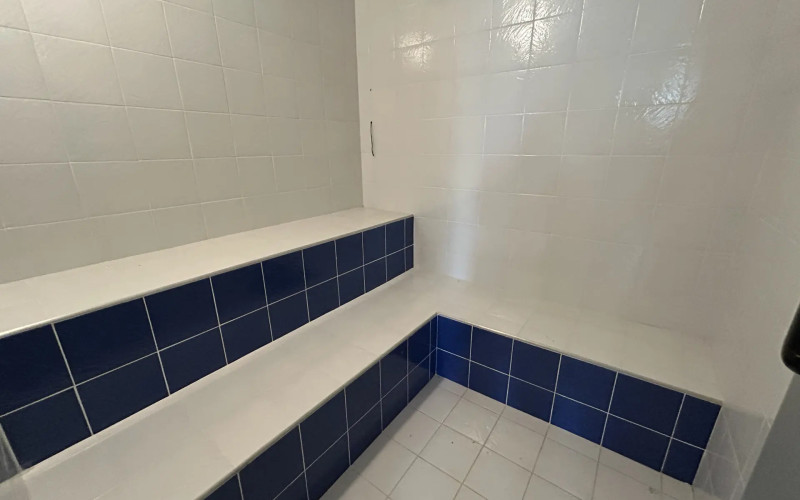 Country House for Sale in Envigado Escobero: 528 sqm, 1,779 sqm Lot, and Strategic Connectivity to Las Palmas