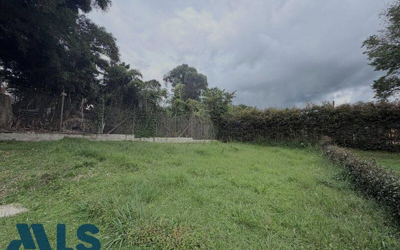 Lote Residencial en El Retiro en Urbano