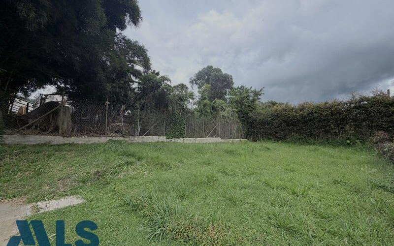 Lote Residencial en El Retiro en Urbano