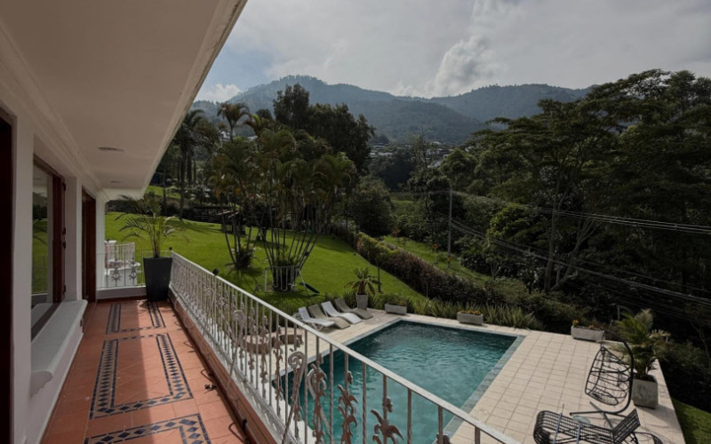 Casa en Medellín en Las Palmas