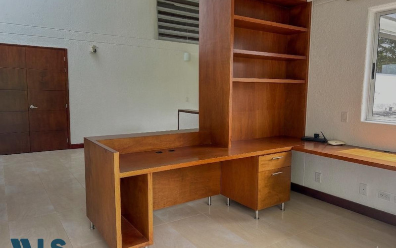 Casa en Envigado en Loma del Escobero