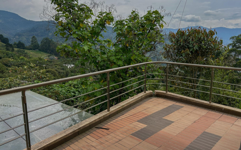 Casa en Envigado en Loma del Escobero