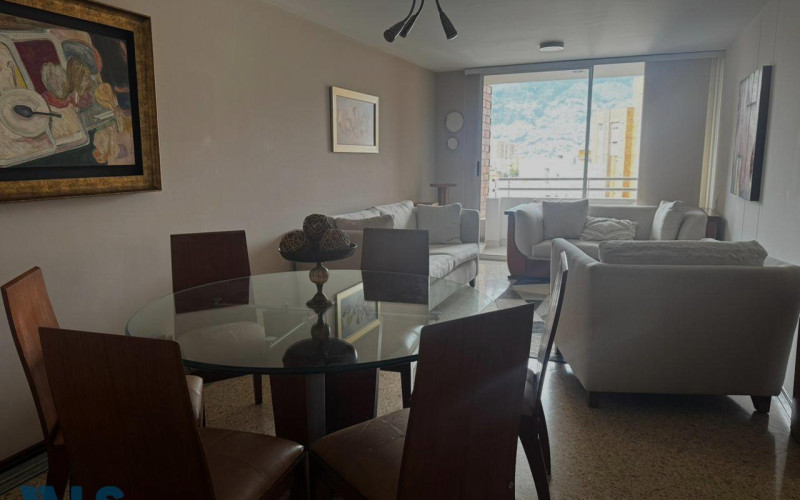 Apartamento en Medellín en Laureles