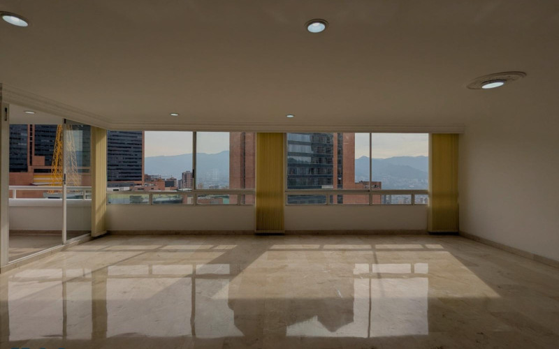 Apartamento en Medellín en El Tesoro