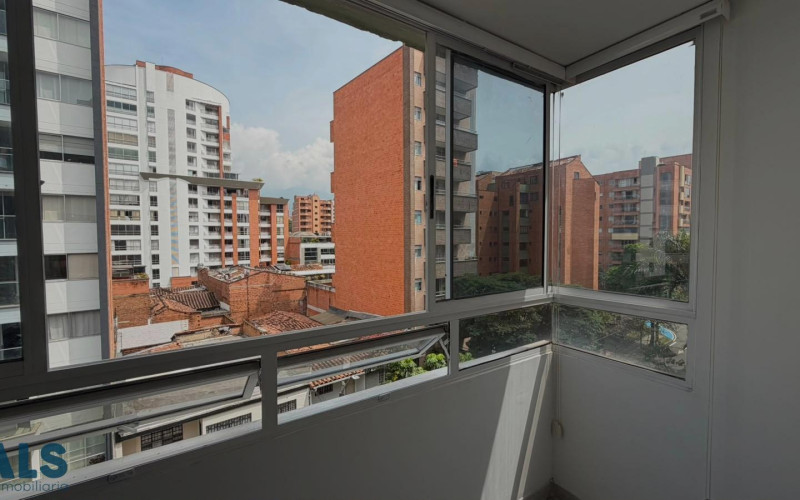 Apartamento en Medellín en Laureles