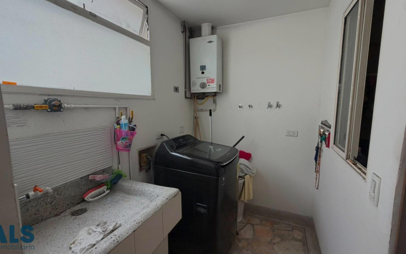 Apartamento en Medellín en Laureles