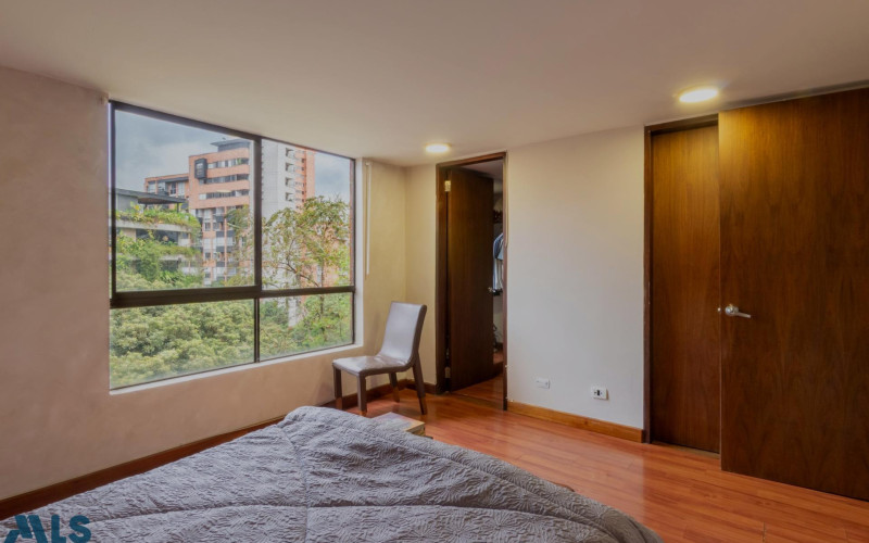 Apartamento en Medellín en Lalinde