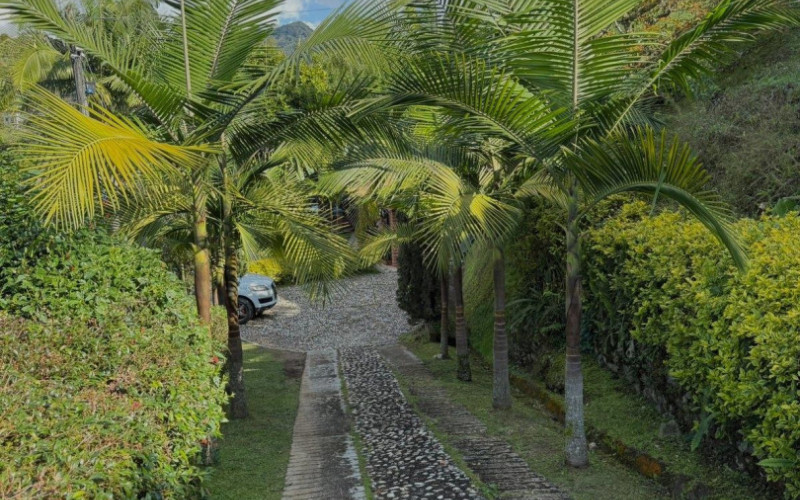 Luxury Estate in Villa Suiza, El Peñol–Guatapé | 2,646 m² Waterfront Property