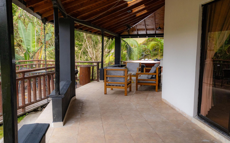 Luxury Estate in Villa Suiza, El Peñol–Guatapé | 2,646 m² Waterfront Property