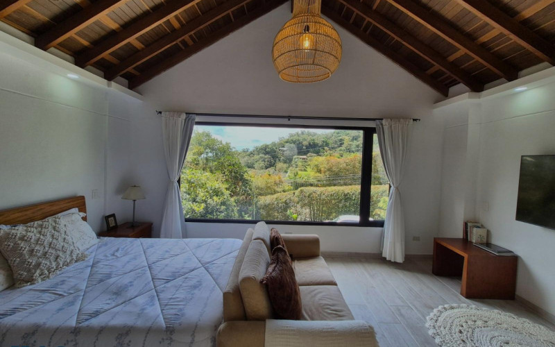Casa en Envigado en Alto del escobero (Envigado)