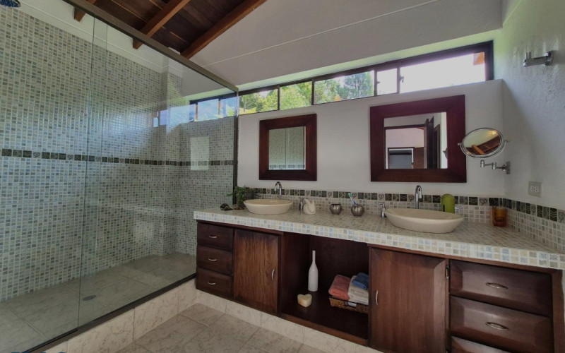 Casa en Envigado en Alto del escobero (Envigado)