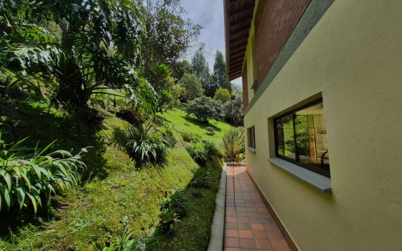 Casa en Envigado en Alto del escobero (Envigado)