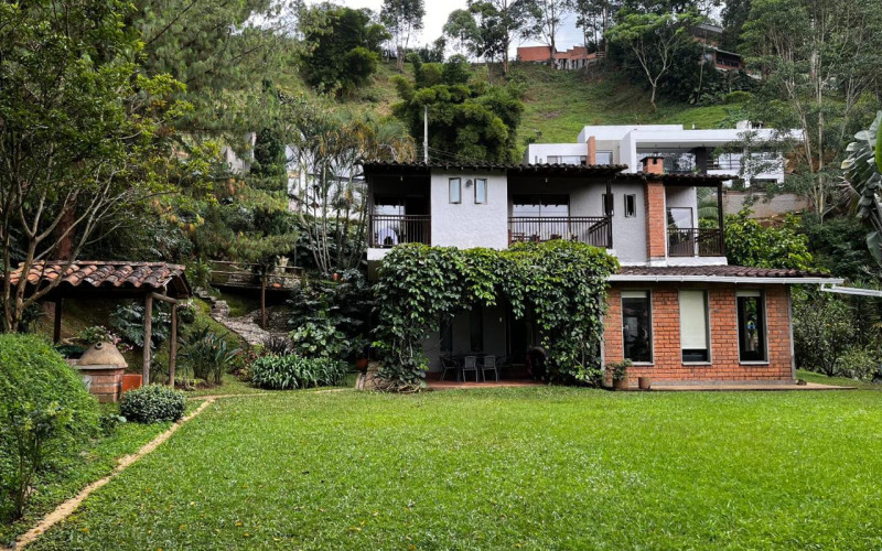 Monte Azul Country House – Luxury, Nature & Spacious Living in La Doctora, Sabaneta
