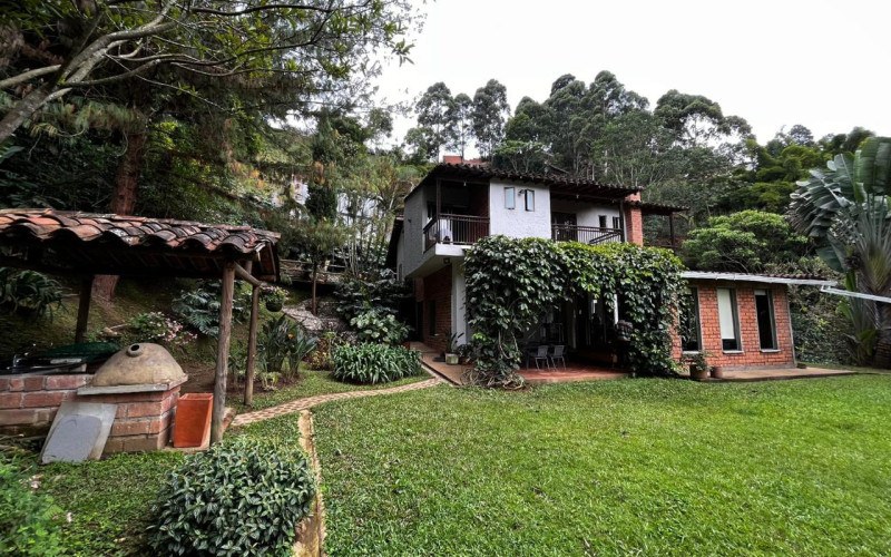 Monte Azul Country House – Luxury, Nature & Spacious Living in La Doctora, Sabaneta