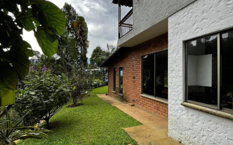 Monte Azul Country House – Luxury, Nature & Spacious Living in La Doctora, Sabaneta