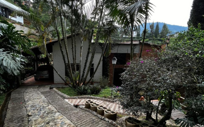 Monte Azul Country House – Luxury, Nature & Spacious Living in La Doctora, Sabaneta