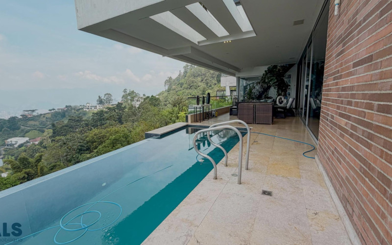 Casa en Medellín en Las Palmas