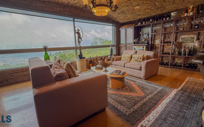 Casa en Medellín en Las Palmas