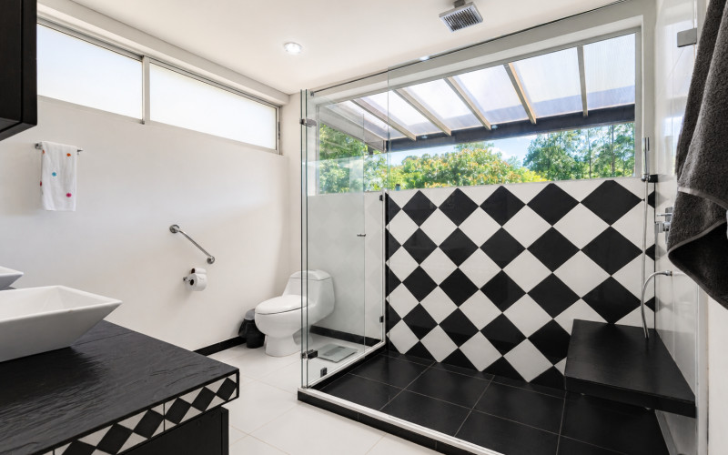 Contemporary Luxury Estate on 6,400 m² Near Llanogrande & Medellín Airport