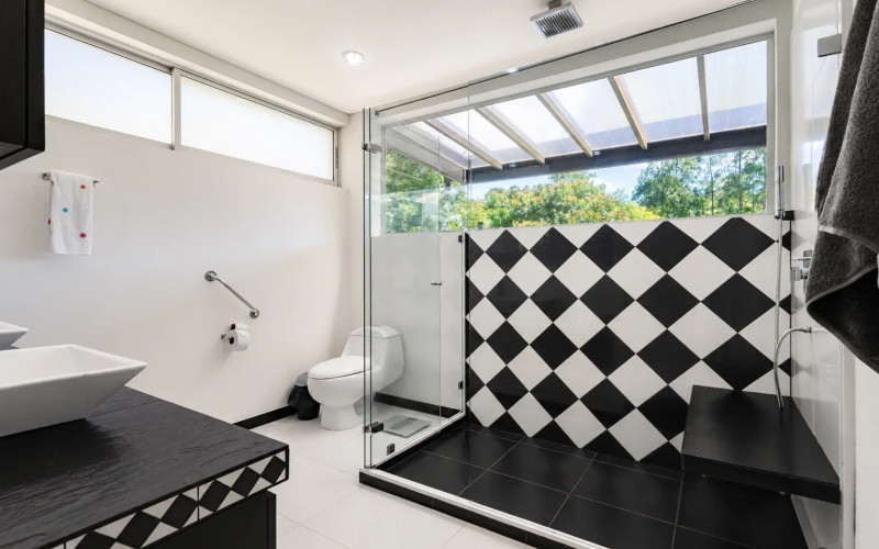 Contemporary Luxury Estate on 6,400 m² Near Llanogrande & Medellín Airport