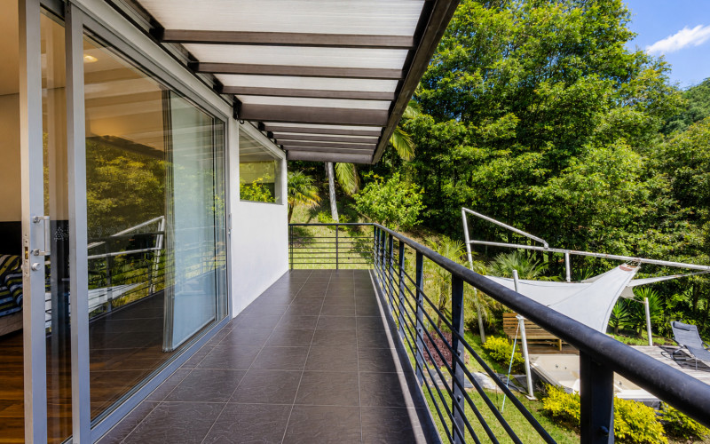 Contemporary Luxury Estate on 6,400 m² Near Llanogrande & Medellín Airport