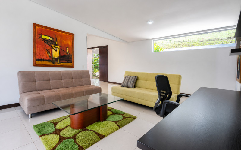 Contemporary Luxury Estate on 6,400 m² Near Llanogrande & Medellín Airport