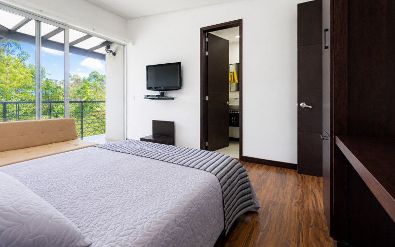 Contemporary Luxury Estate on 6,400 m² Near Llanogrande & Medellín Airport