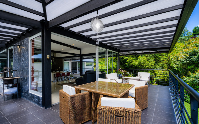 Contemporary Luxury Estate on 6,400 m² Near Llanogrande & Medellín Airport